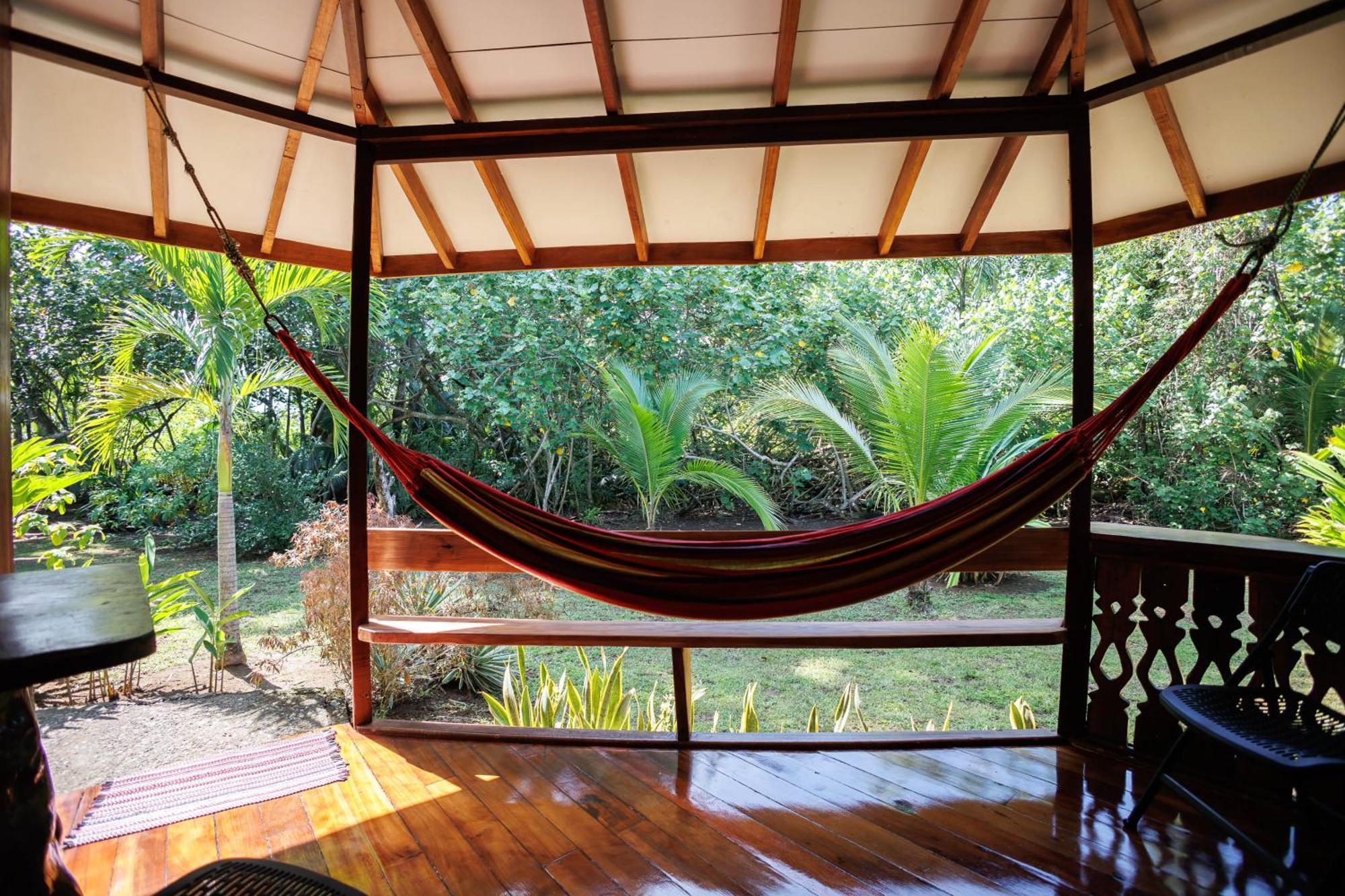 Bungalows Aché Cahuita Extérieur photo