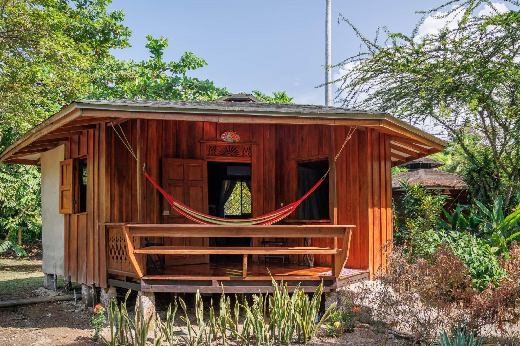 Bungalows Aché Cahuita Extérieur photo