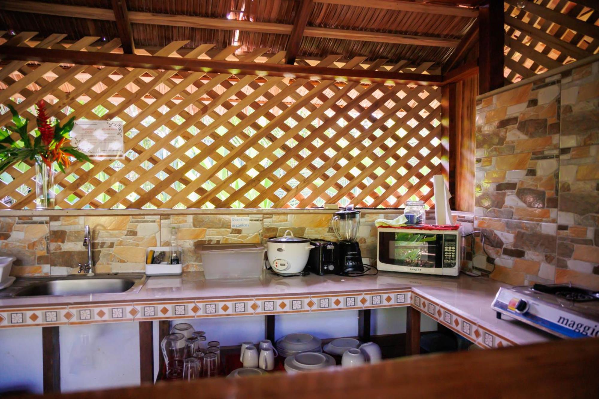 Bungalows Aché Cahuita Extérieur photo