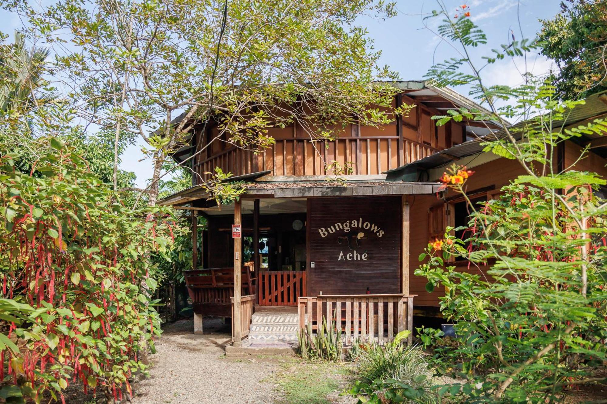 Bungalows Aché Cahuita Extérieur photo